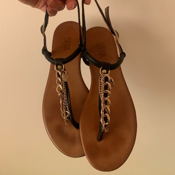 Flat Sandals - Picture 3 of 3